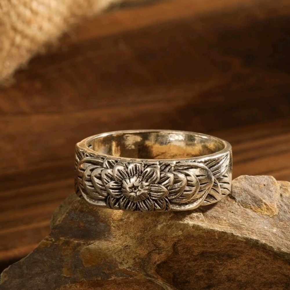 🔹️Floral Ring! - Picture 2 of 3